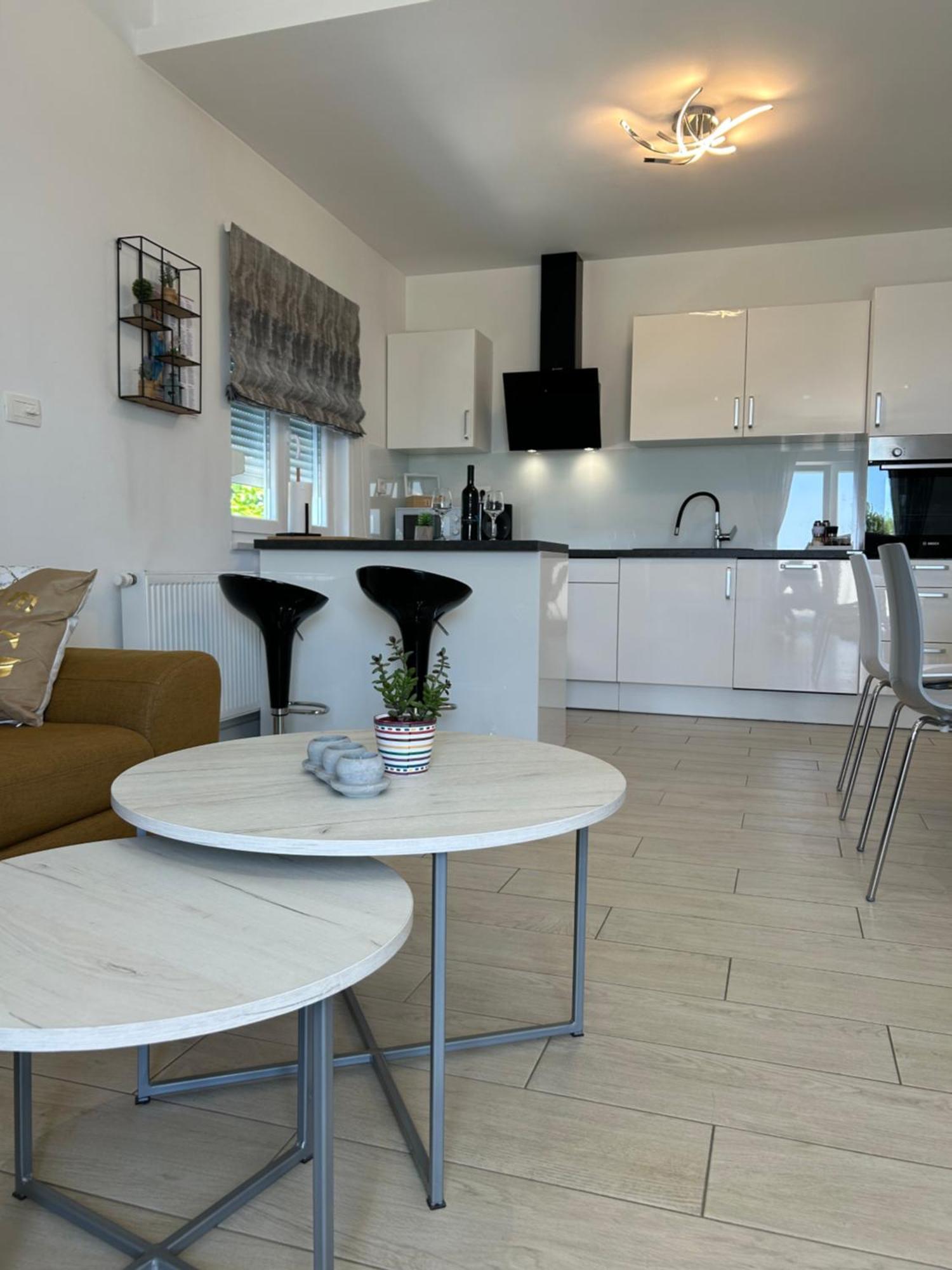 באסקה וודה Apartman Mili מראה חיצוני תמונה